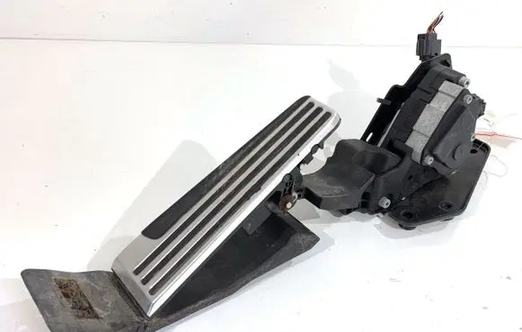 Infiniti Q50 Accelerator throttle pedal APM50302