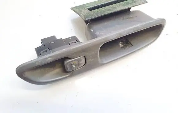 Volvo V70 Electric window control switch 9193301 6765
