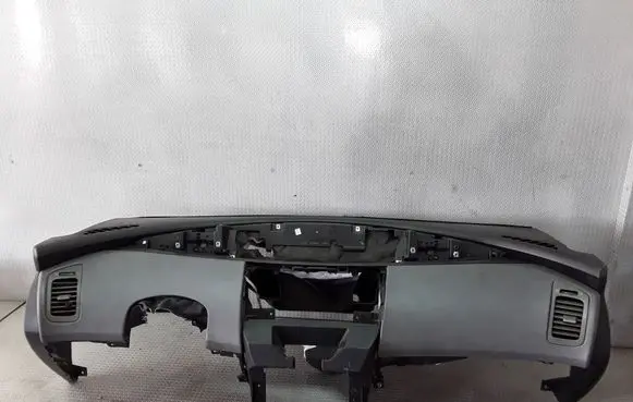 Nissan Primera Dashboard 68200AV600