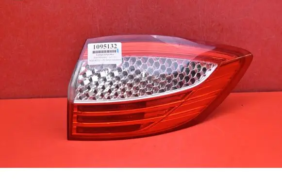 Ford Mondeo MK IV Rear/tail lights 7S7113404B