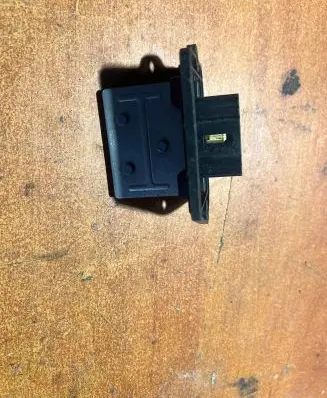 Mazda 323 F Heater blower motor/fan resistor HB151RC1M