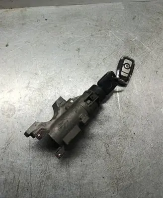 Audi A4 S4 B5 8D Ignition lock 4d0905851A