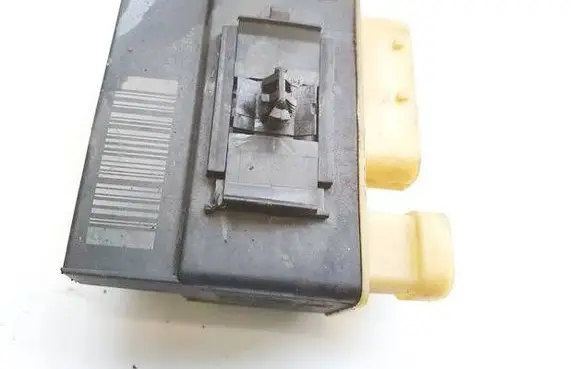 Citroen C5 Coolant fan relay 9652021180