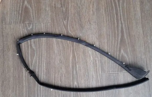 Opel Mokka B Rubber seal front door (on door) 9834794780