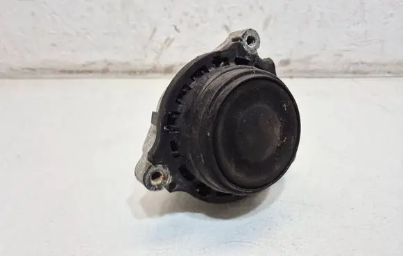 BMW 3 F30 F35 F31 Engine mount bracket 678765803