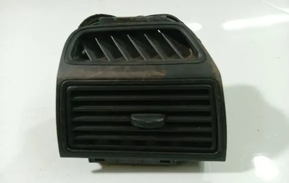 Fiat Grande Punto Dash center air vent grill 