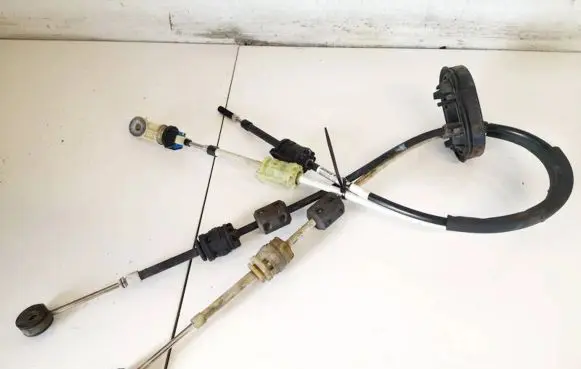 Opel Astra J Gear shift cable linkage