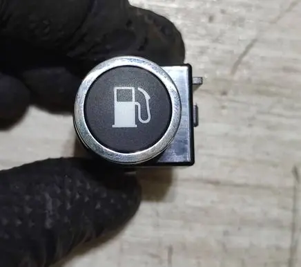 Jeep Grand Cherokee Fuel tank opening switch 68164107AA 10098100