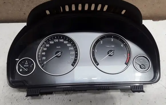 BMW 5 F10 F11 Speedometer (instrument cluster) 9249345