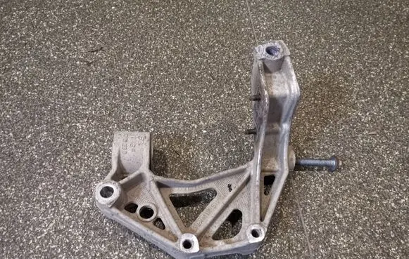 Front lower control arm/wishbone