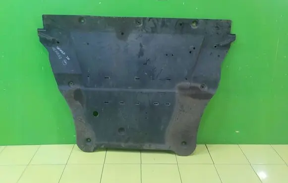 Nissan Qashqai+2 Engine splash shield/under tray 
