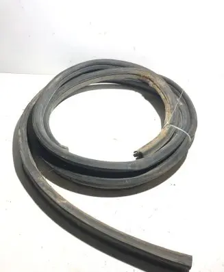 Volkswagen Transporter - Caravelle T6 Rubber seal tailgate window/glass 