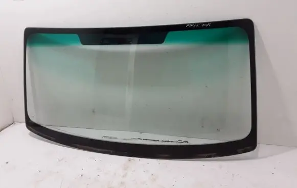 Renault Mascott Front windscreen/windshield window 7700351157