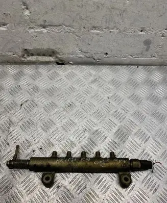 Nissan Primera Fuel main line pipe