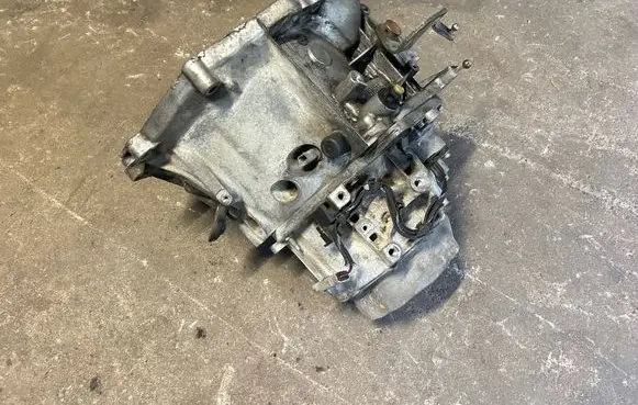 Peugeot 308 Manual 5 speed gearbox 9680886610