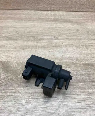 BMW 5 E60 E61 Turbo solenoid valve 7796634