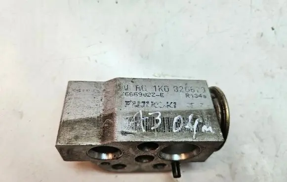 Audi A3 S3 8P Air conditioning (A/C) expansion valve 1K1820103