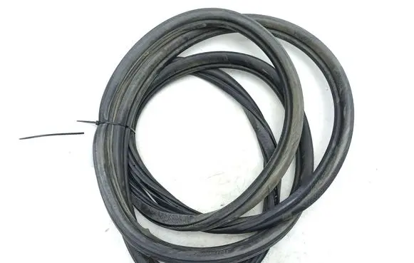 Front door rubber seal