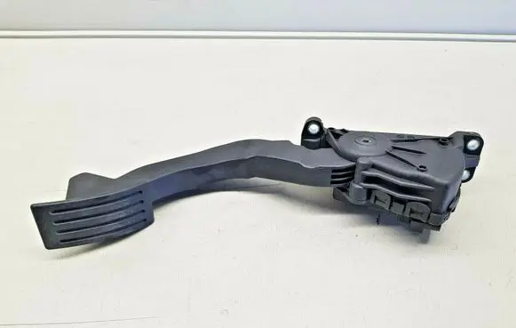 Volvo V50 Accelerator throttle pedal 4M519F836BH