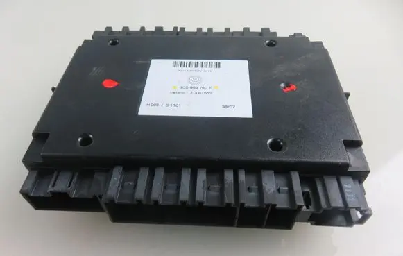 Volkswagen PASSAT B6 Other control units/modules 3C0959760E