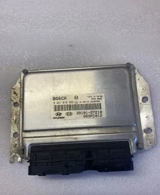 Hyundai Santa Fe Engine control unit/module ECU 0281010582 3910127210