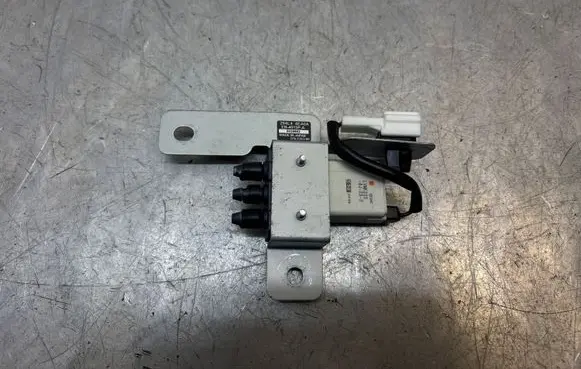 Nissan Qashqai Vacuum valve 284L44EA0A
