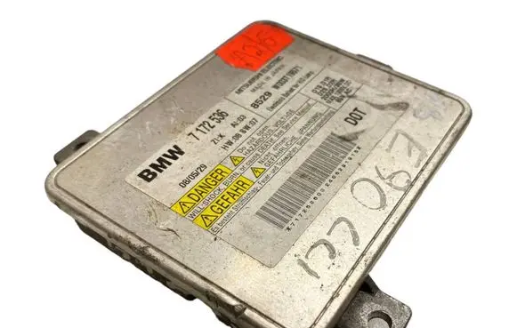 BMW 3 E90 E91 Headlight ballast module Xenon 7172536 W003T19571