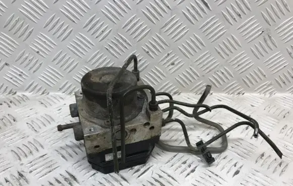 Nissan X-Trail T30 ABS Pump 47660EQ041