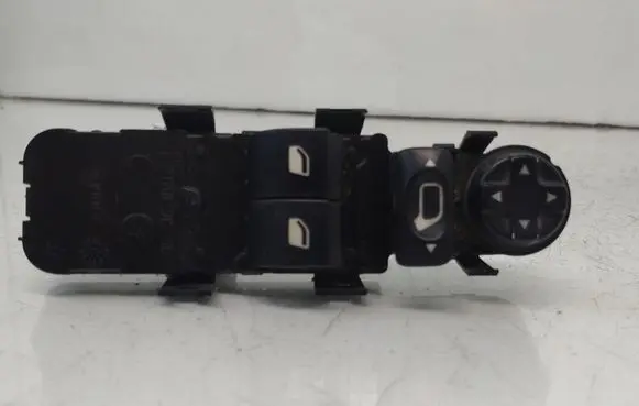 Fiat Scudo Electric window control switch 14012282XT 0911430683