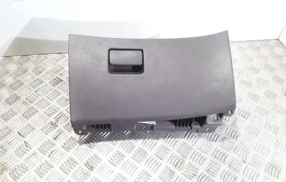 Opel Zafira C Glove box 1130242X