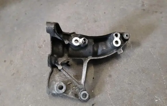 Ford Fiesta Other engine bay part 9653249480
