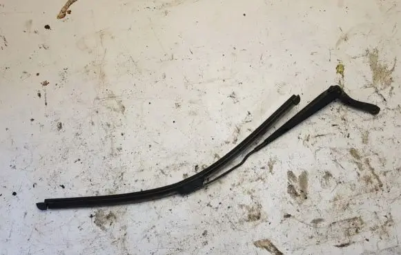 Volvo S60 Front wiper blade arm
