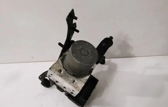 BMW 5 E60 E61 ABS Pump 6758743
