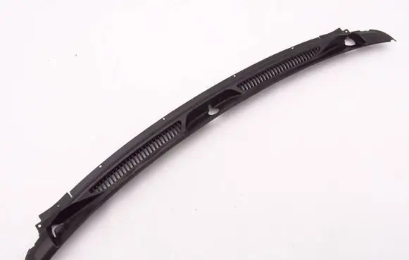 Suzuki Grand Vitara I Wiper trim 77310-65D00