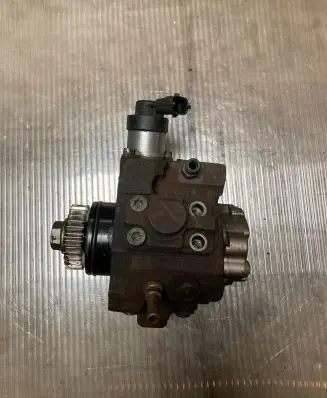 Nissan Qashqai Fuel injection high pressure pump 8200804288 0445010170 2787399