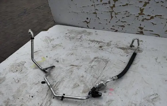 Peugeot 208 I Air conditioning (A/C) pipe/hose 