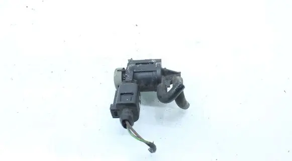 Vacuum valve