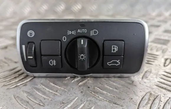 Volvo V60 Light switch 30739448