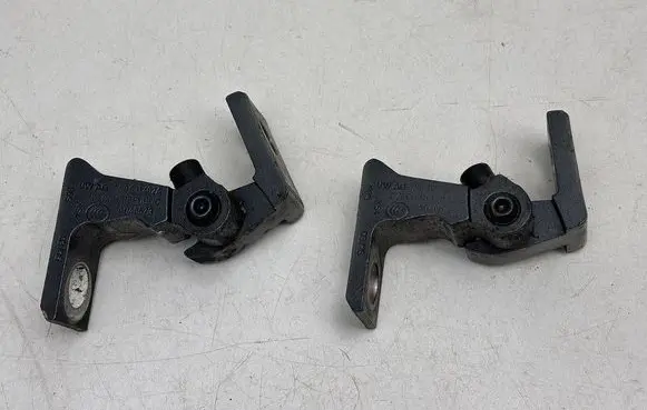 Skoda Octavia Mk3 (5E) Front door hinge set 7N0831402A