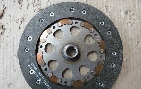 Opel Agila A Clutch pressure plate 1864001576