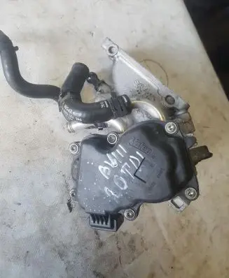 Volkswagen PASSAT B8 Throttle body valve 04L128059R