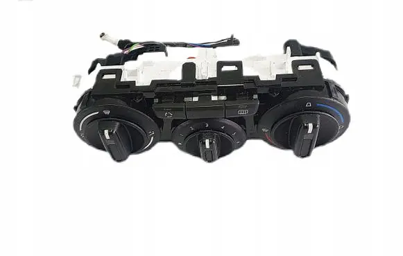 Peugeot 2008 I Climate control unit E1063071