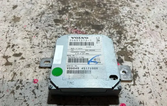 Volvo V50 Aerial antenna amplifier 30657373 0405