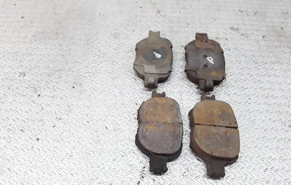Toyota Corolla Verso E121 Brake pads (front) 