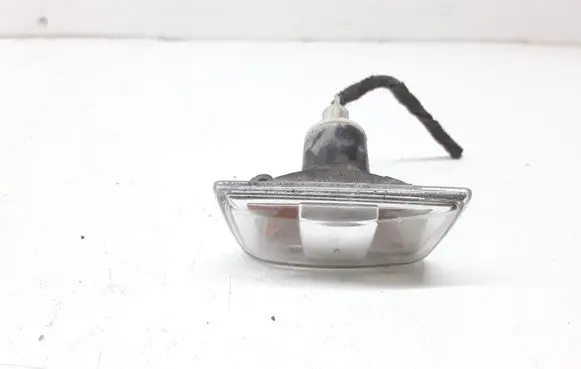 Opel Astra H Front fender indicator light 13131298