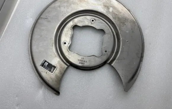 Tesla Model X Rear brake disc plate dust cover 142066100B 221017