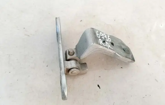 Opel Vectra C Rear door lower hinge 