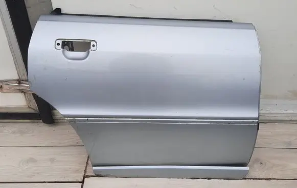 Volkswagen PASSAT B4 Rear door