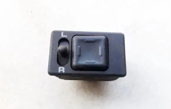 Nissan Primera Wing mirror switch