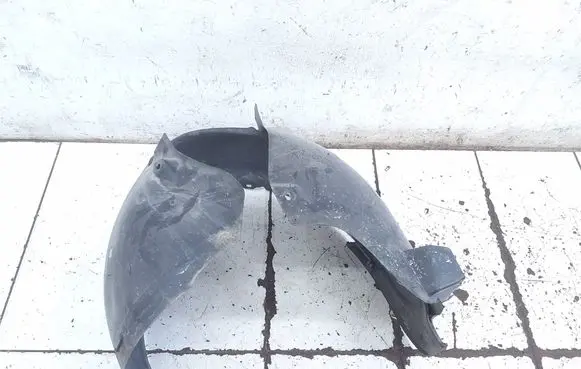Volkswagen PASSAT B7 Front wheel arch liner splash guards 3AA805978